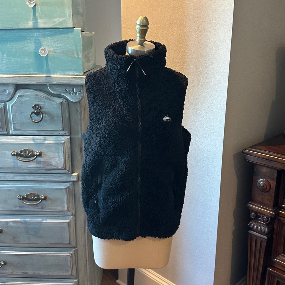 Penfield Black Sherpa Vest Full Zip - Picture 3 of 10